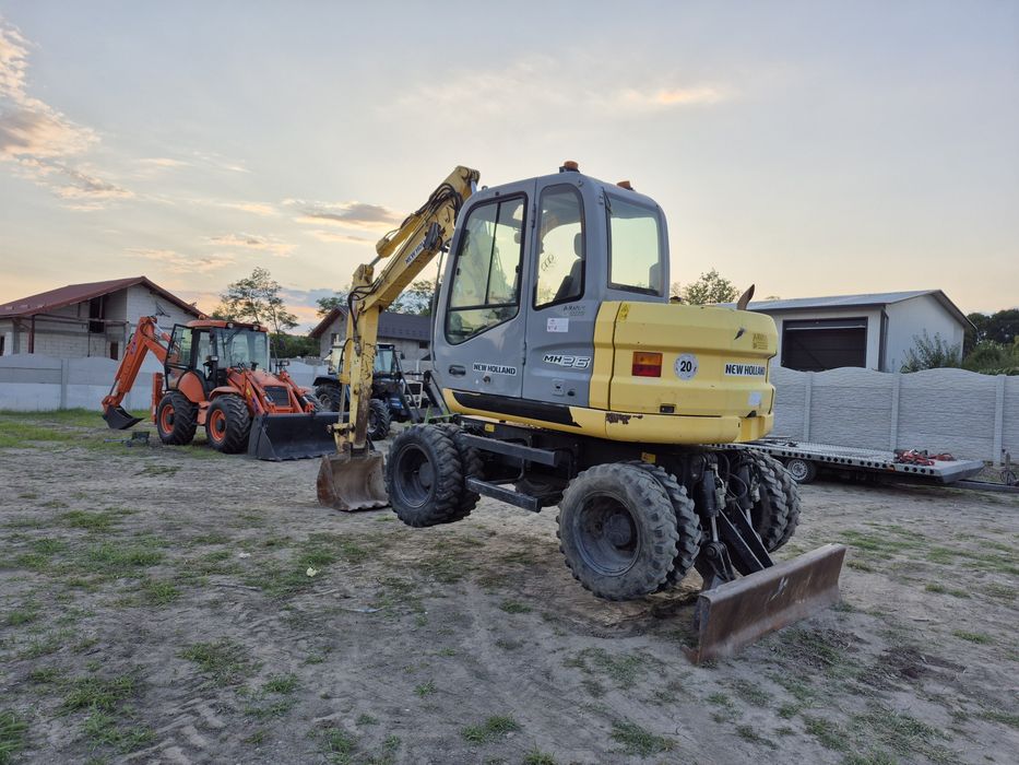 Excavator New Holland
