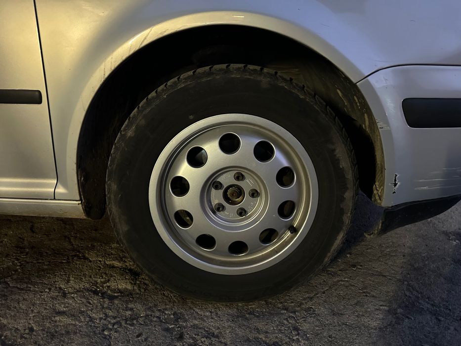 Телефонни шайби 5х100 15цола с гуми