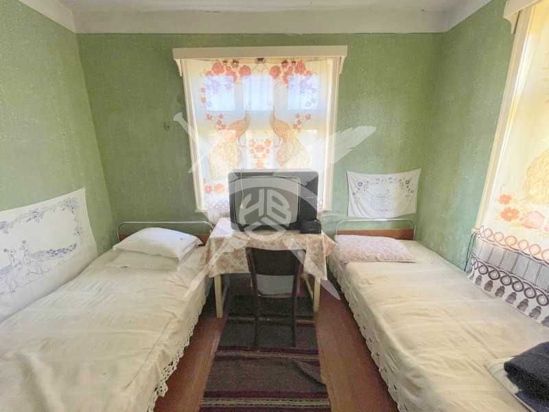 Двуетажна къща в село Бръшлян 38149