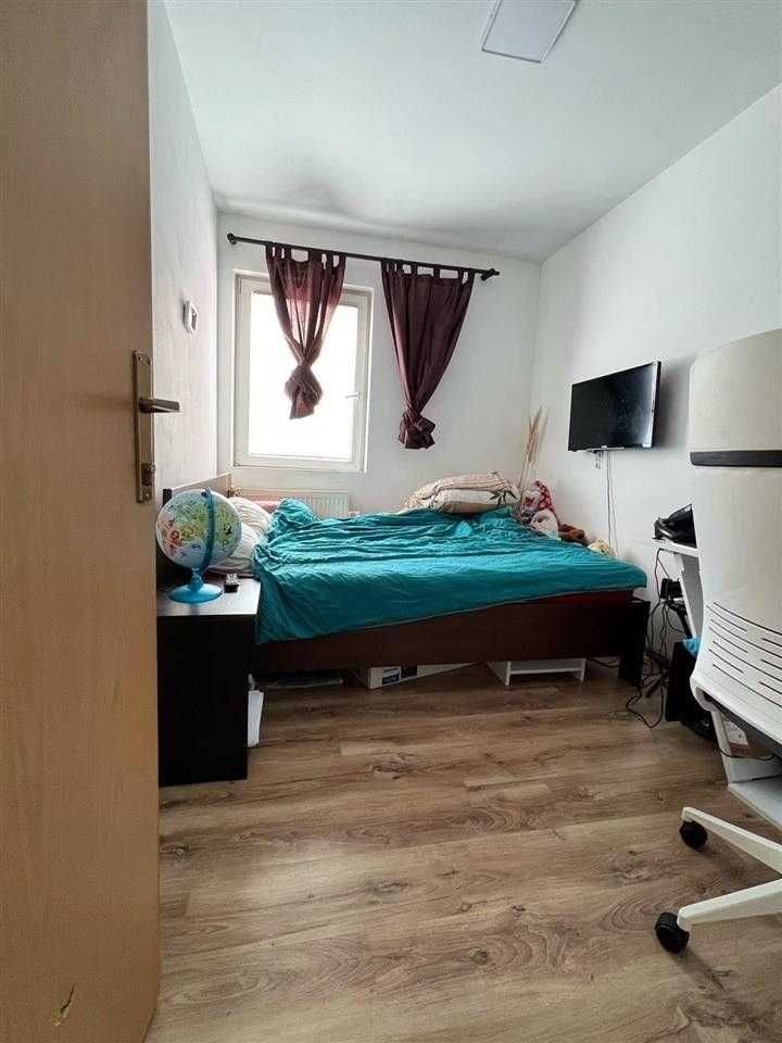 Двустаен имот в кв.Банишора