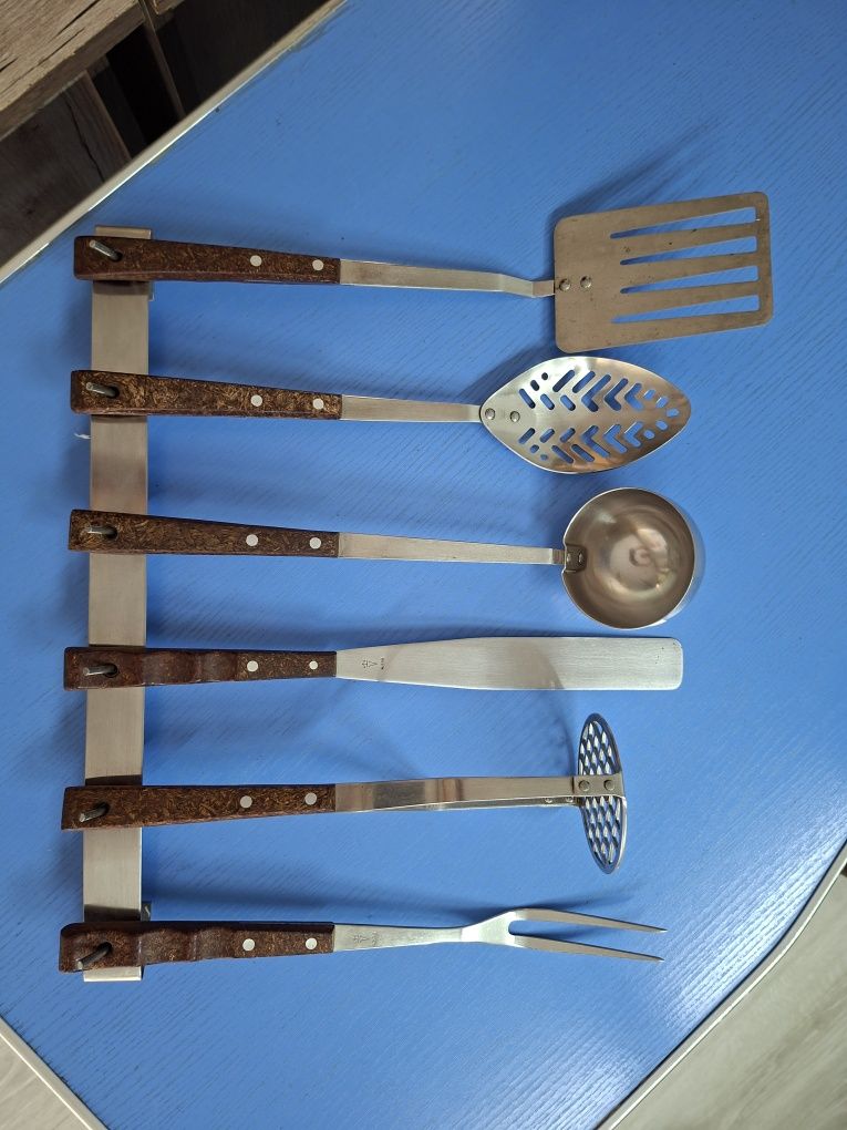 Продаётся кухонный набор