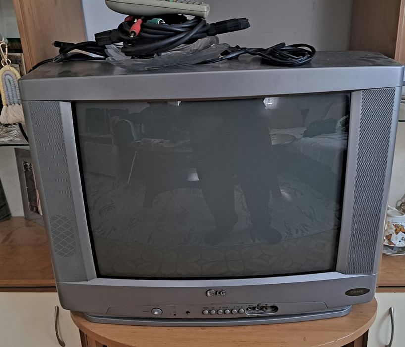 Продавам Телевизори за Части