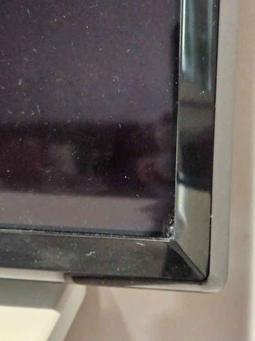 Televizor LG 65UK6100PLB Benzi LED abia schimbate dar display DEFECT.