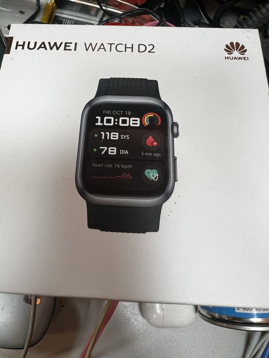 Часовник huawei d2 като нов
