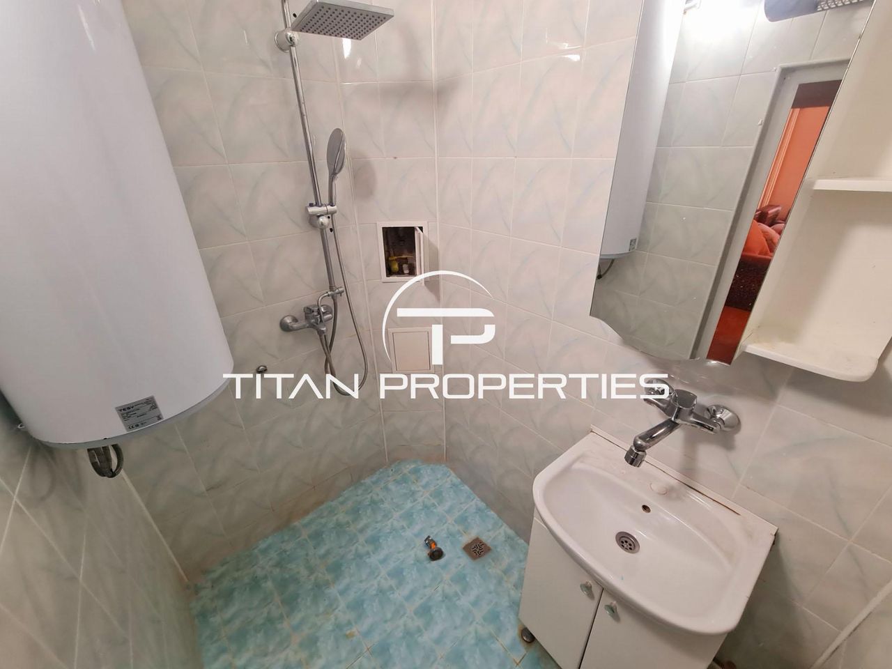 Дава се под наем Двустаен апартамент в Бургас, Лазур - 92 кв.м за 382.5 € - Снимка #11