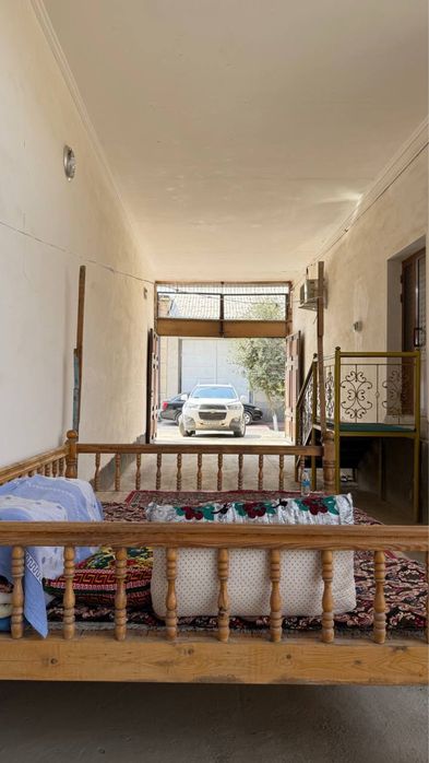 Уй сотилади, Шахар марказида,  7 сотох 2 каватли 10 хоналик