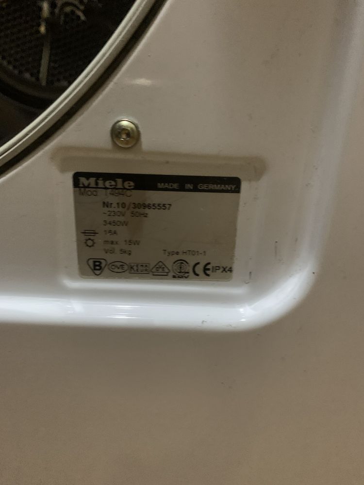 Сушилня Miele T494C