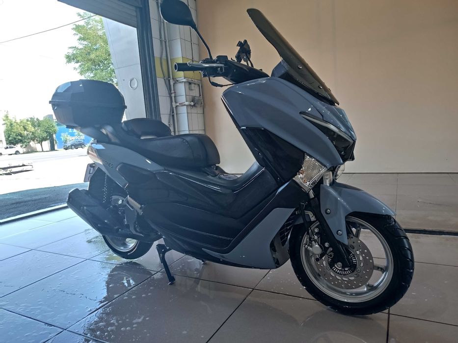 Скутер N Max 7000км пробег идеальный