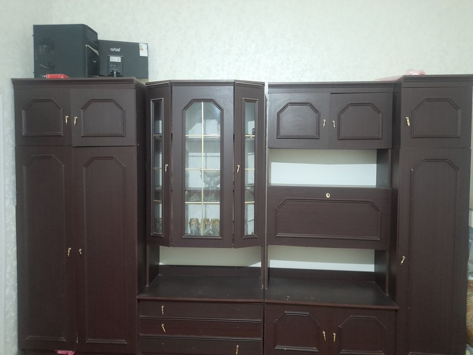 Стенка 4 метр румынски жаксы жагдайда