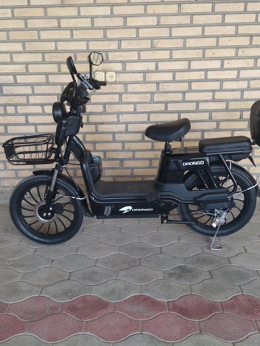 СРОЧноПродаю Скутор "Дронго" в отличном состоянии  в связи с переездом