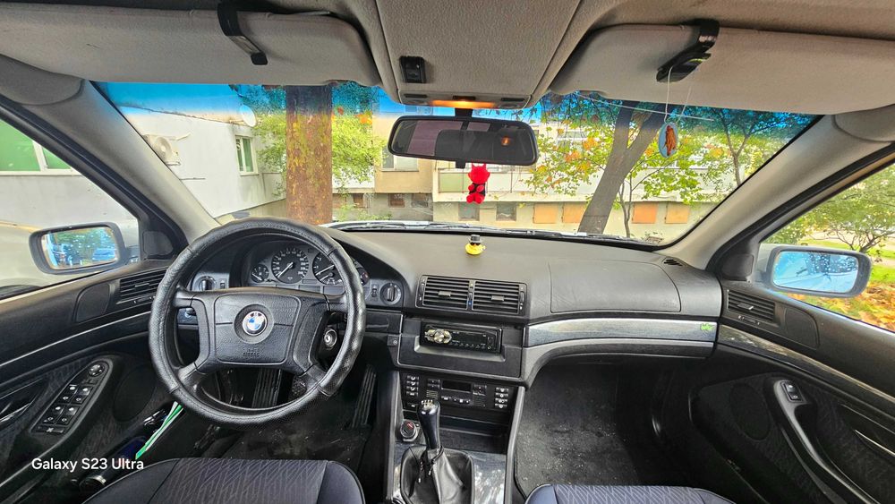 Bmw 520i повреден