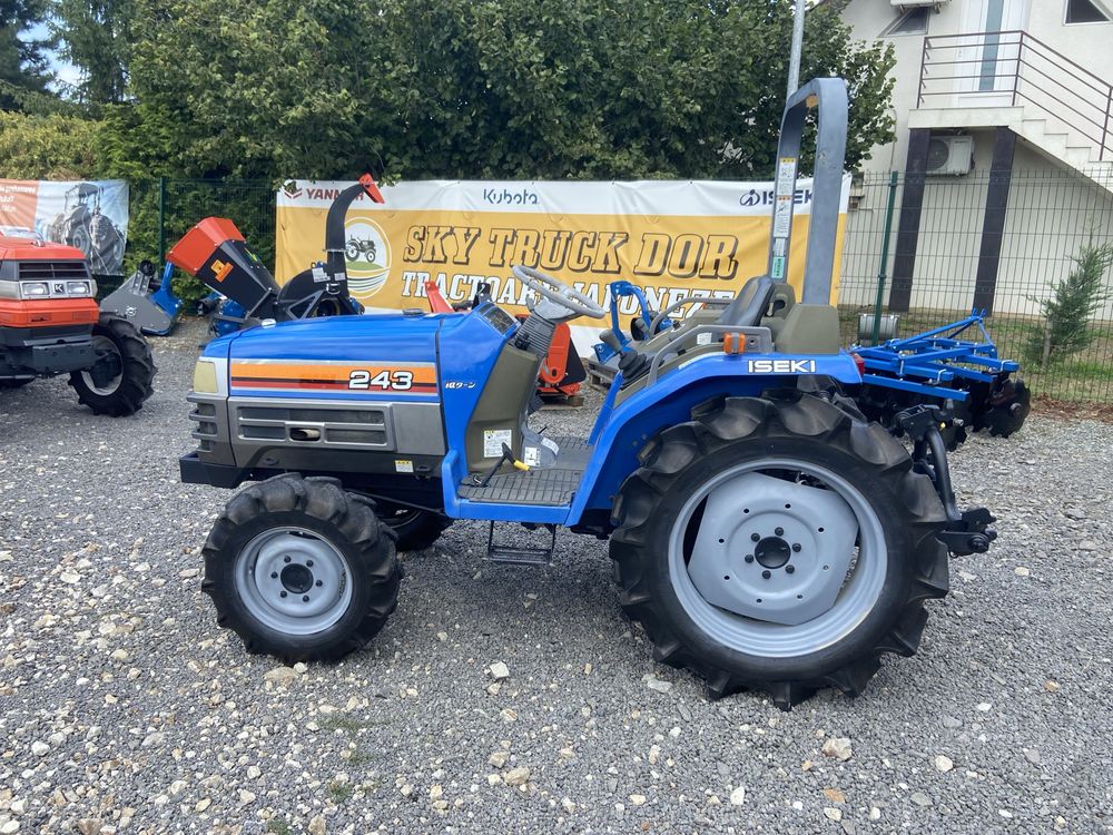 Tractor japonez Iseki Sial 243, 24cp, 4x4, servo + freza