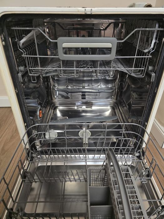 Juno/Electrolux съдомиялна