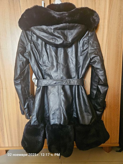 Дамско кожено яке