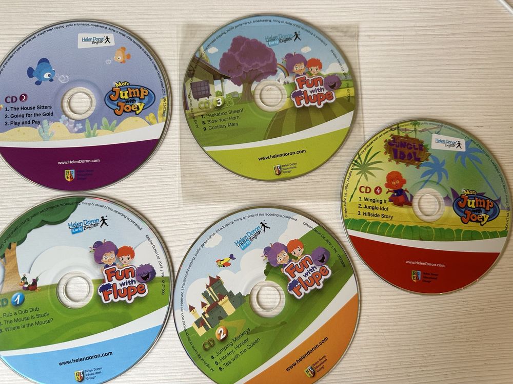 CD дискове с песнички и уроци на английски