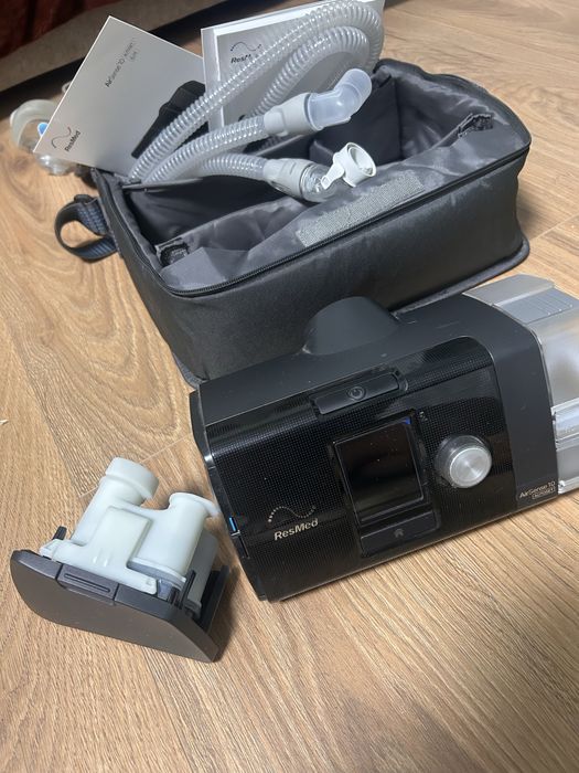 Aparat CPAP ResMed AirSense 10 Auto set - putin folosit