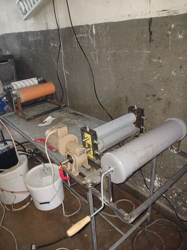 Execut stand laminare  la rece  foite ceara albine l