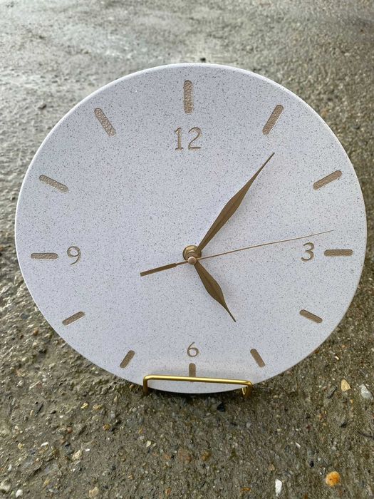 Ceas din marmura sau quartz compozit diferite modele si dimensiuni.