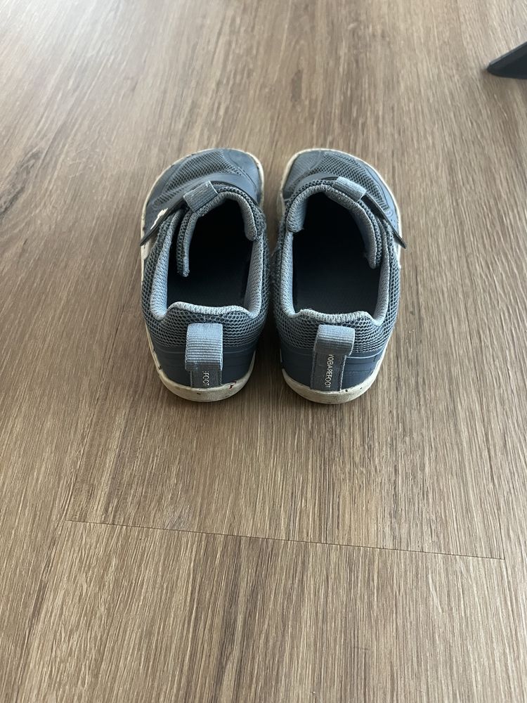 Vivobarefoot боси обувки за момче