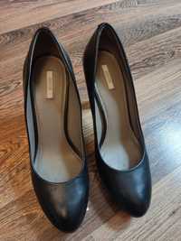 Женские кожаные туфли (40 размер)