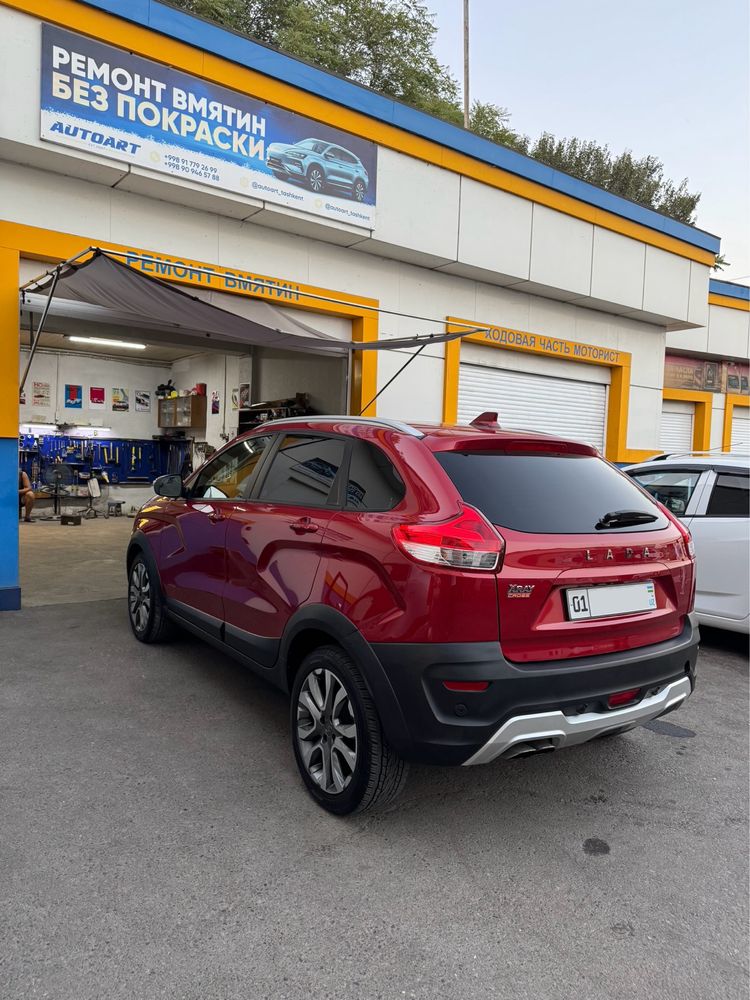 Продается lada xray corss
