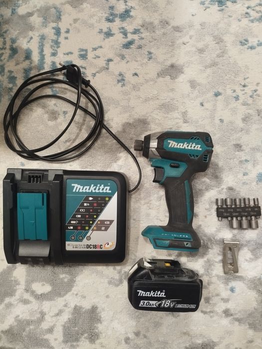 Винтоверт УДАРНЫЙ Makita DTD 153  ОРИГИНАЛ
