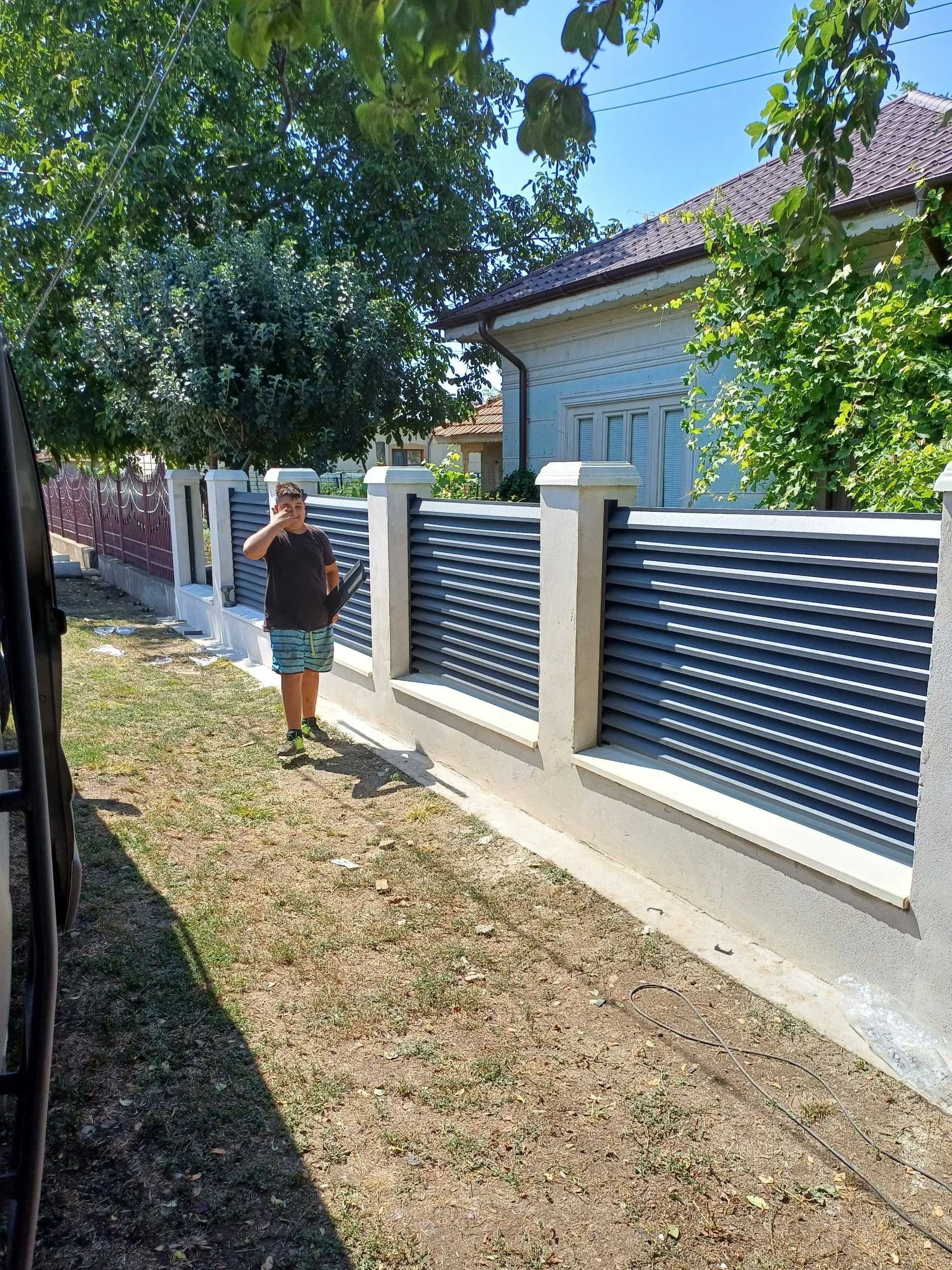 Garduri si porti stil jaluzea, sipca metalica, tabla cutata