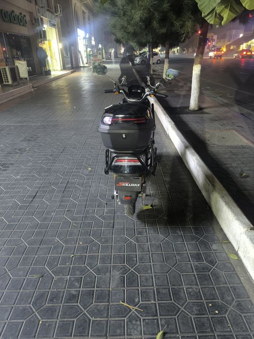 Скутер 8ой гарантияси бор