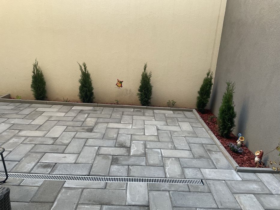 Inchiriez Apartament nou cu 2 camere mobilat si utilat cu parcare !