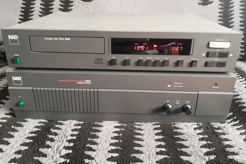 set HiFi NAD Monitor Series amplificator final 2600A + cd-player 5440