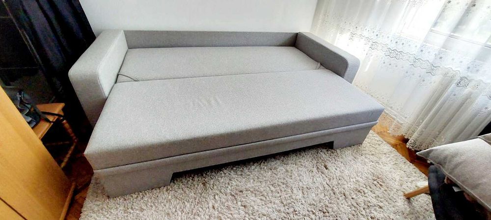 Canapea Anica,extensibila cu lada