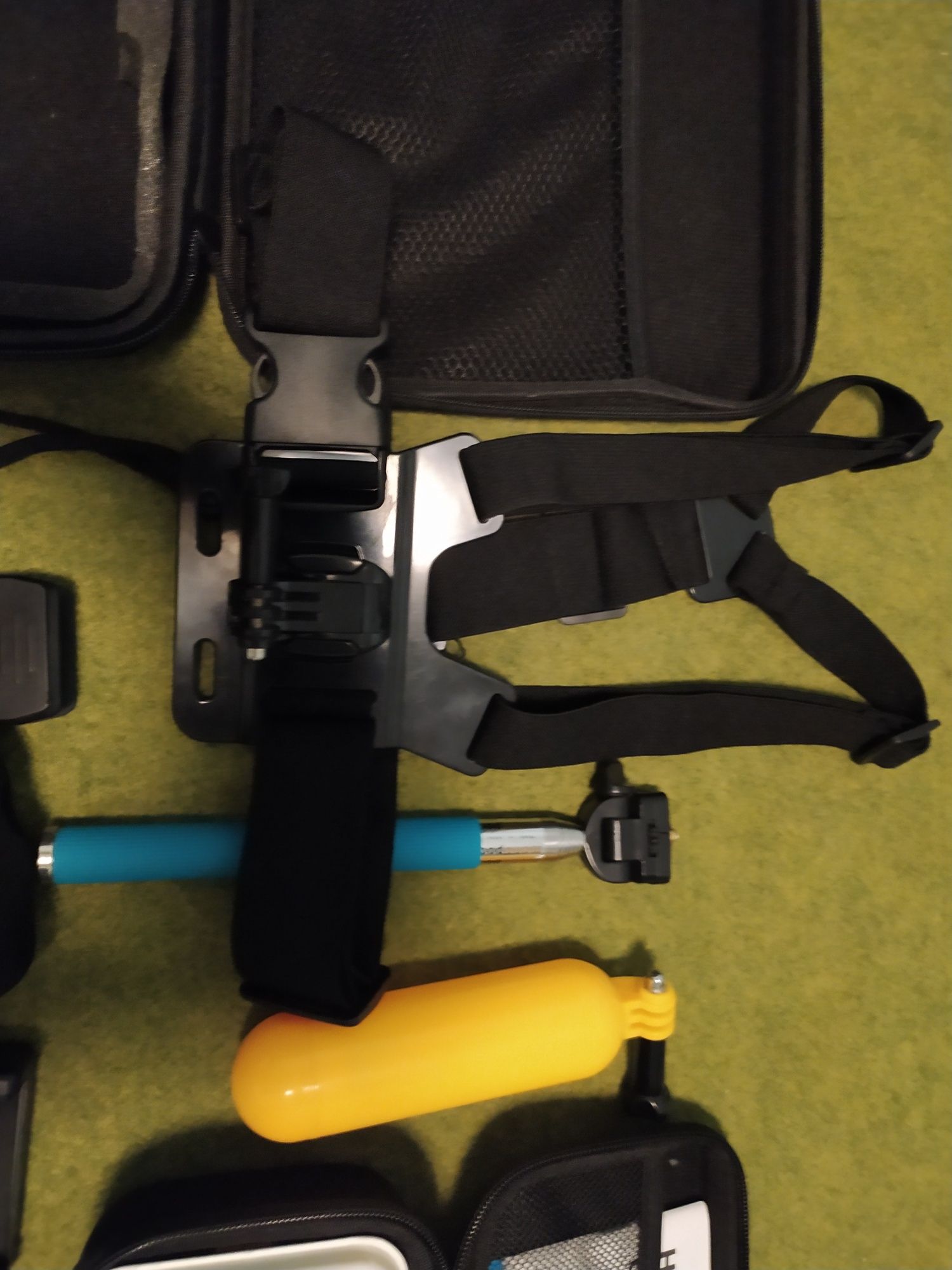 GoPro HERO 9 BLACK с набором креплений