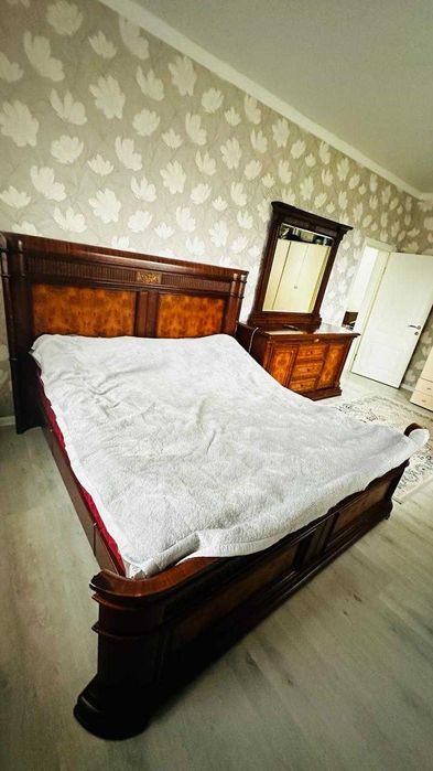 Спальный гарнитур бу