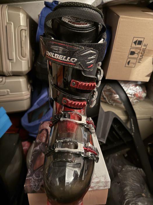 Продавам ски обувки Dalbello номер 31