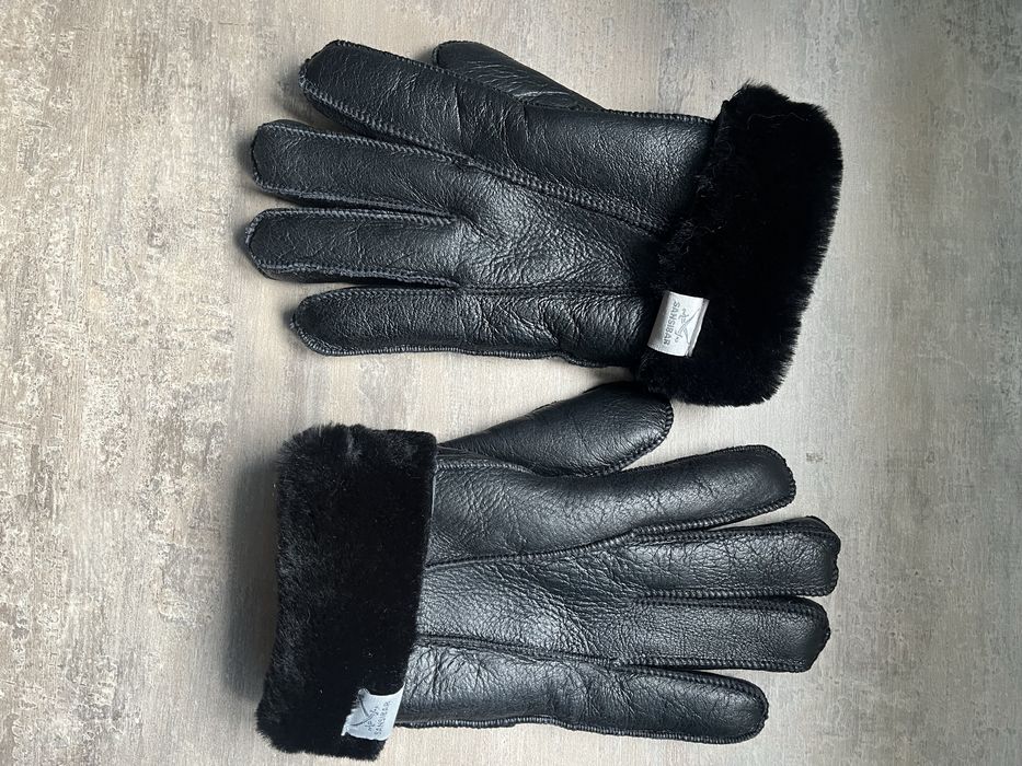 Manusi piele , imblanite , noi