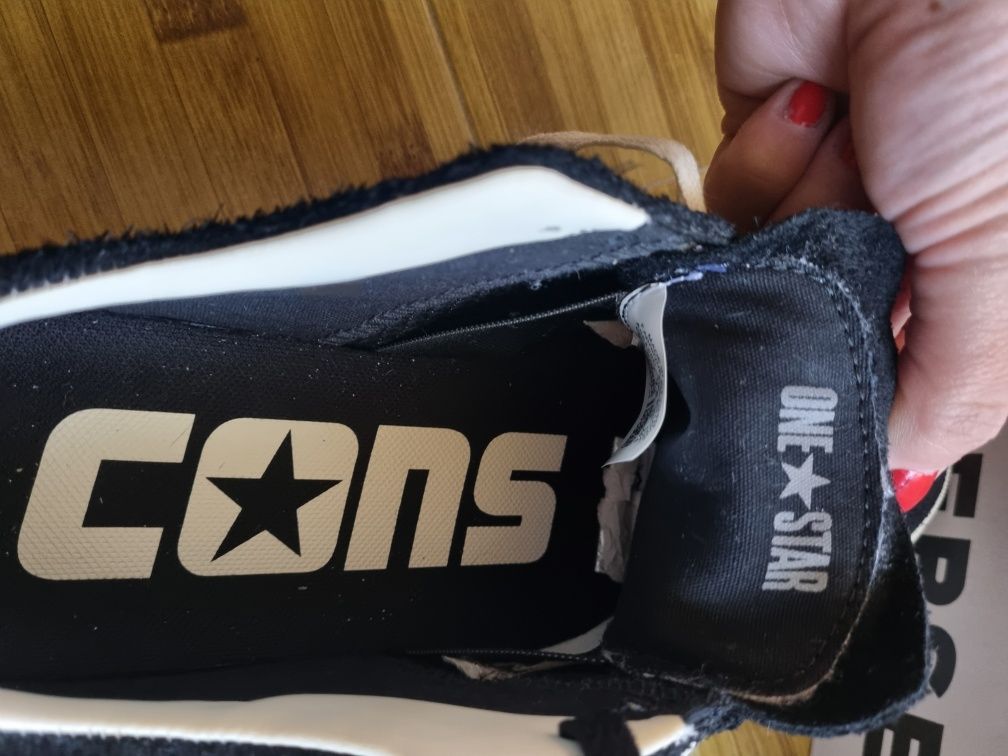 Tenisi CONVERSE. NR 42 , NOI ,cu eticheta