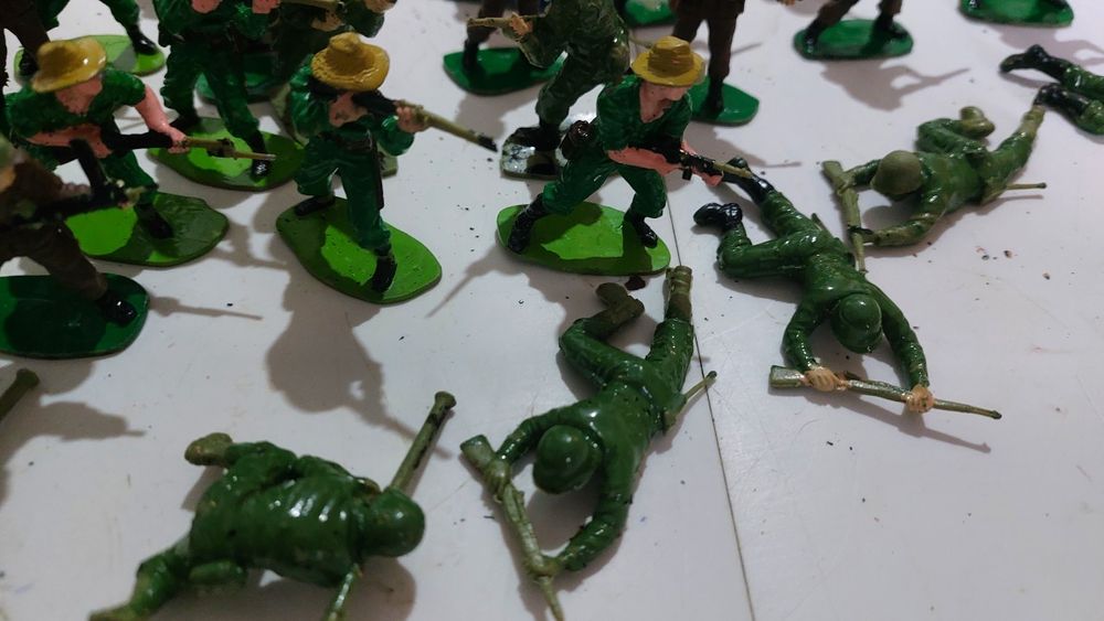 soldat soldați soldaței plastic