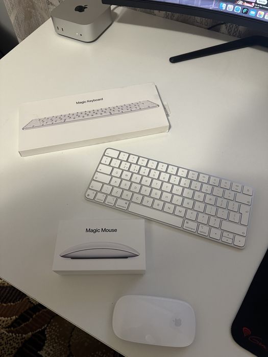 Magic keyboard Apple + Magic mouse Apple