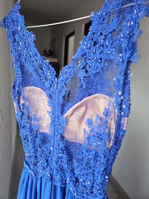 Rochie ocazie cu bust de dantela