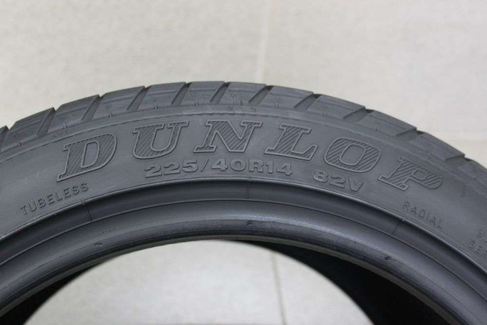 225/40-14 Dunlop