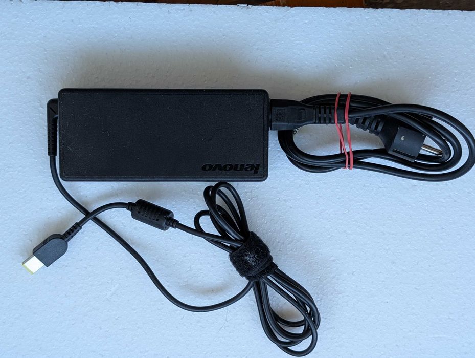 Alimentator Lenovo 135W 20V 6,75A