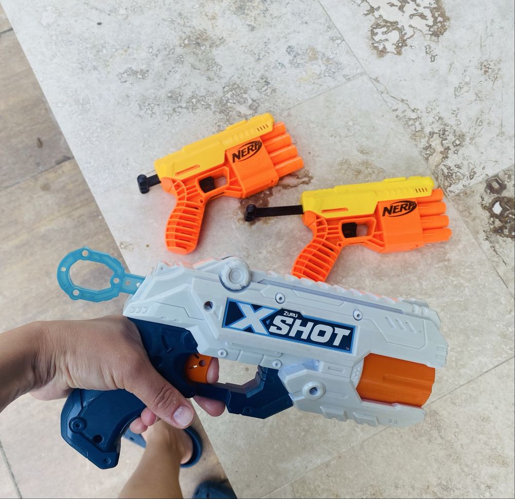 Vand set pistoale nerf