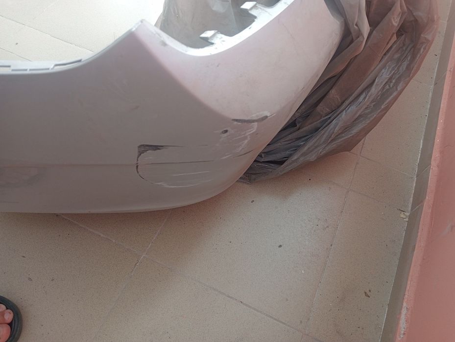 Продаю задний бампер на Кобальт