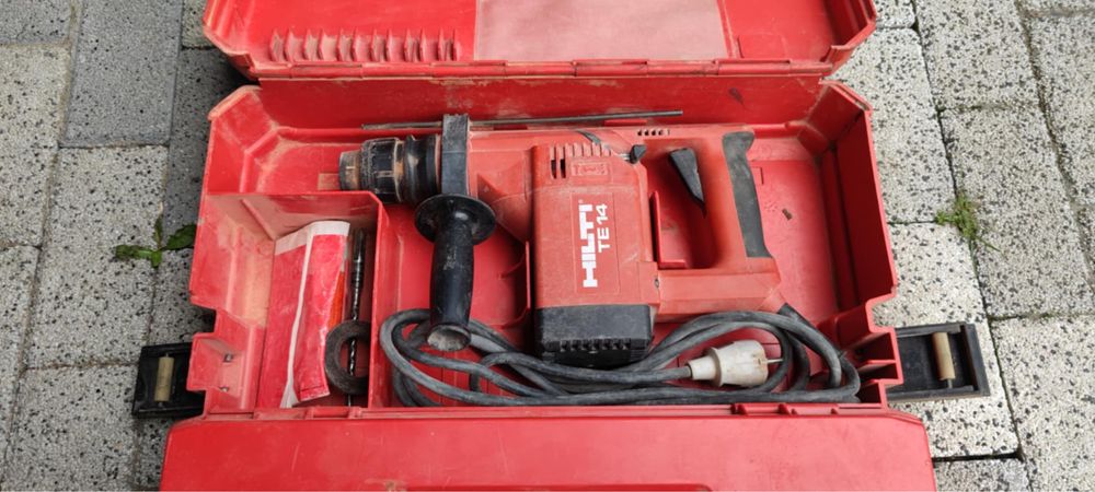 Bormasini Hilti , dewalt si sabie Makita