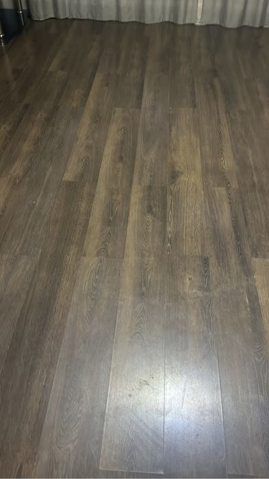 Продам ломинат около 100 кв