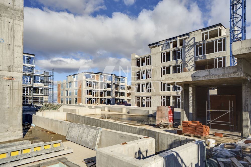 Продава се Тристаен апартамент в София, Бояна - 87 кв.м за 2091 €/кв.м - Снимка #2