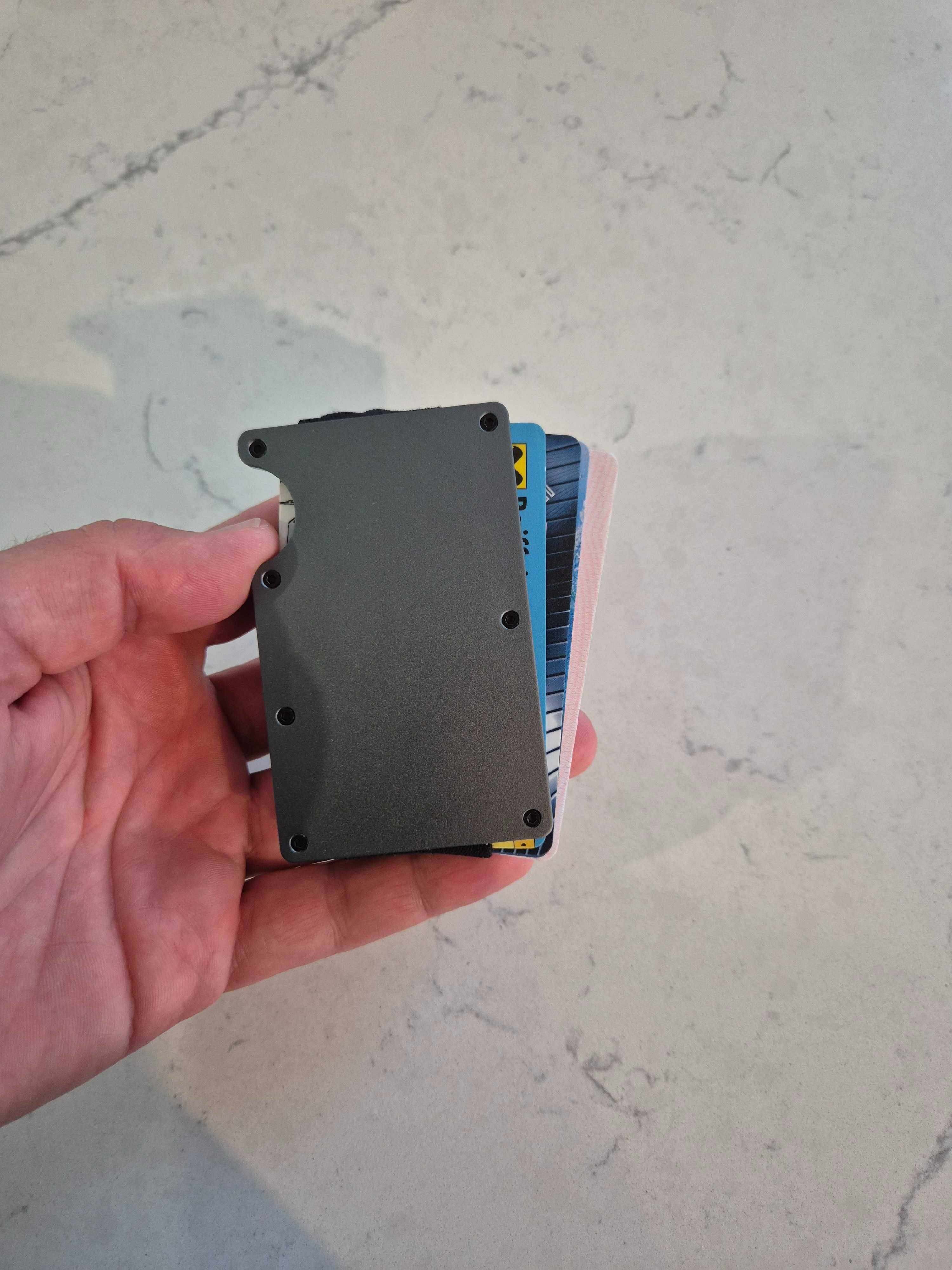 Метален портфейл RFID