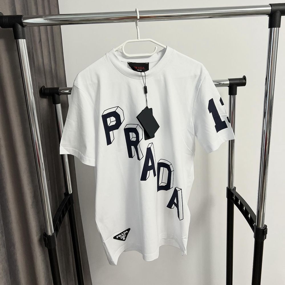 Tricou PRADA calitate 2024