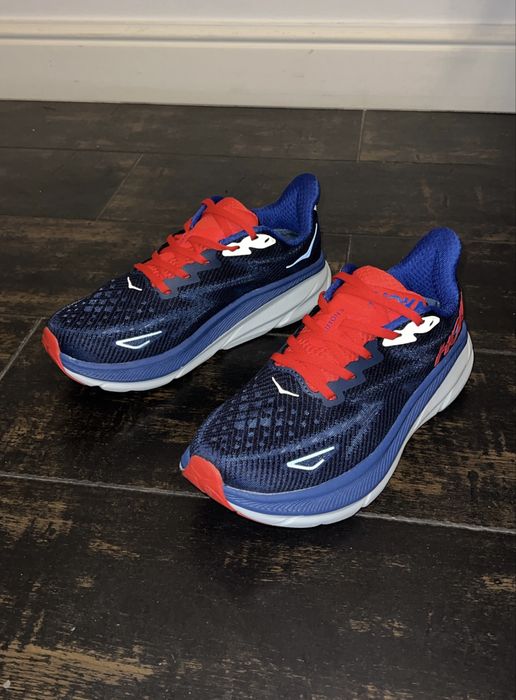 Adidași Sport de Alergare HOKA Clifton Culoare Navy/Roșu Mărimea 40-41