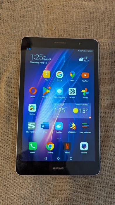 Tableta Huawei MediaPad T3 cu SIM GSM și 2 huse